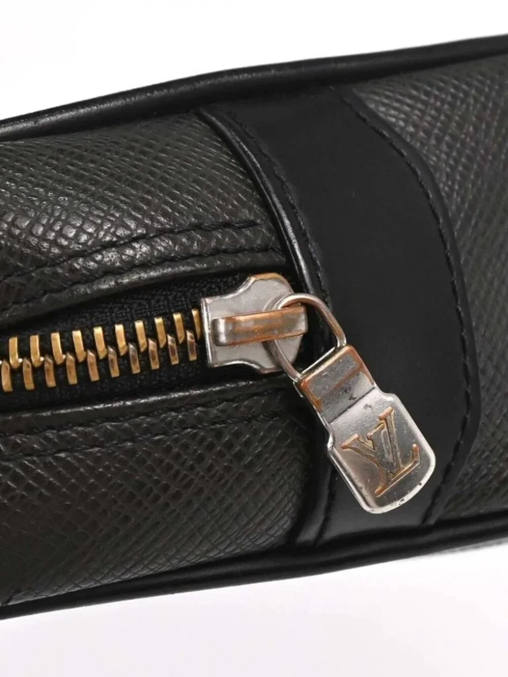 Louis Vuitton Taiga Kalga Black Clutch Bag
